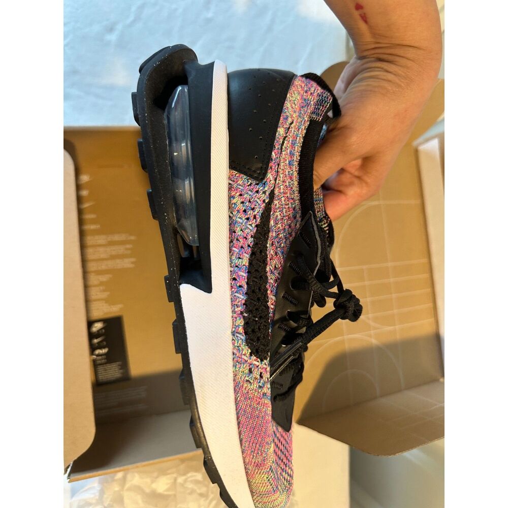 Nike Air Max Flyknit Racer Multicolor (Ghost Green/Black/Rose/Pink Blast) - Picture 3 of 7